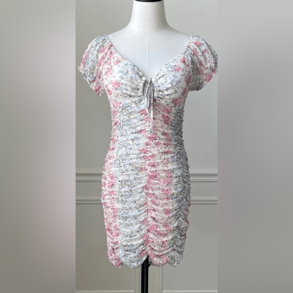 Blank NYC juniors runched floral dress, large